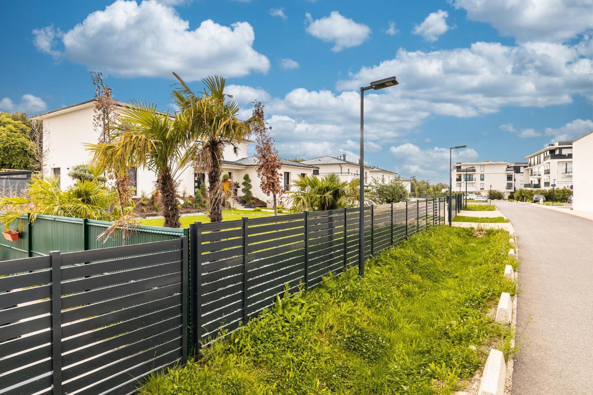 King Size Bed - Free Private Parking - Garden & Terrace - 14Min From Disneyland Ferrières-en-Brie Dış mekan fotoğraf